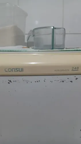 Geladeira Consul 240 usada funcionando perfeitamente 