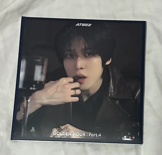 Álbum de Kpop ATEEZ Digipack Golden hour part. 4 Yunho