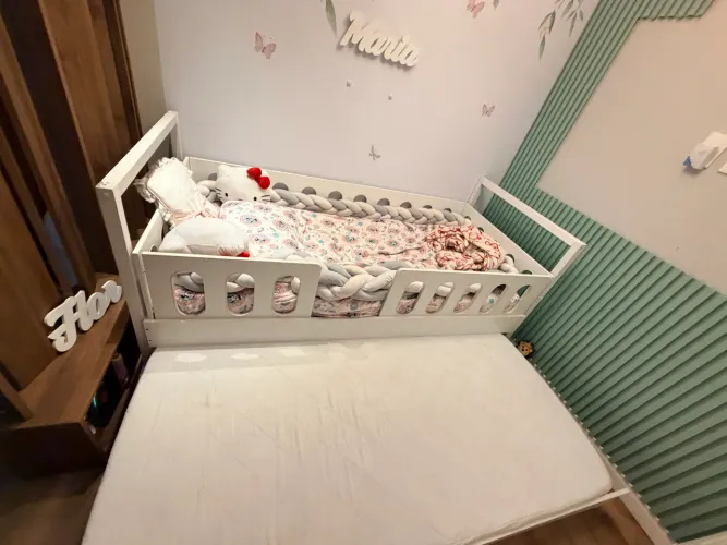CAMA INFANTIL COM GRADE + CAMA AUXILIAR