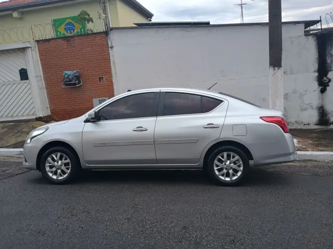 Nissan Versa SL 1.6 16V Flexstart 4P Mec. 2016