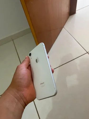 iPhone xr 64 gbs 