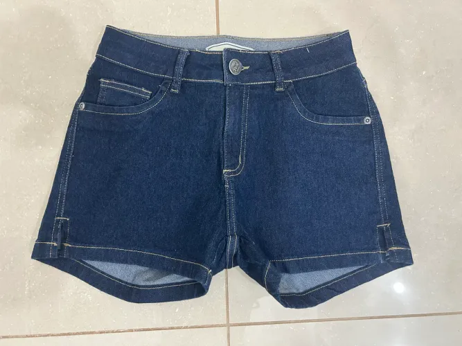 short jeans azul