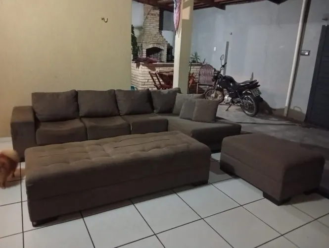 Vendo lindo conjunto de estofado para reforma
