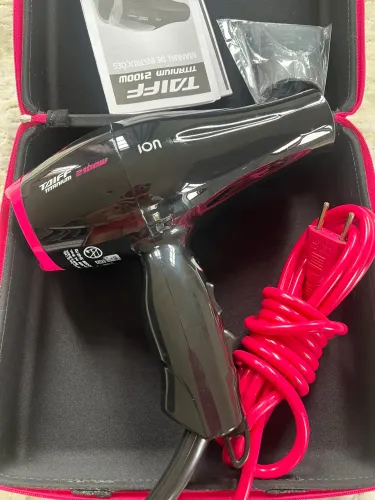 URGENTE: Secador Taiff Titanium Pink 2100W 220V? NOVO (Nunca usado)