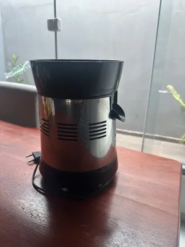 Extrator de suco de laranja mondial