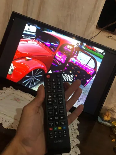 Tv 29 polegadas Samsung possui controle