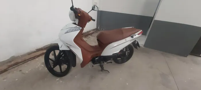 VENDO OU TROCO POR MOTO CUSTOM 250