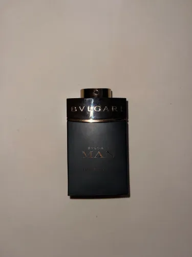 Perfume Bvlgari in black 