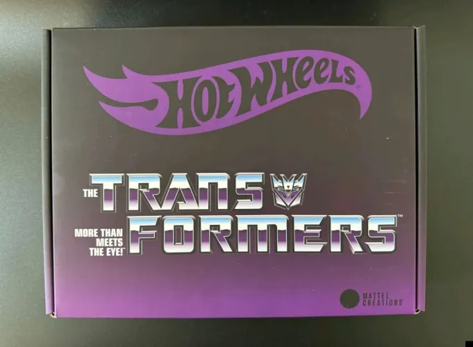 Hot Wheels x Transformers Nemesis Prime JCP67 LACRADO.