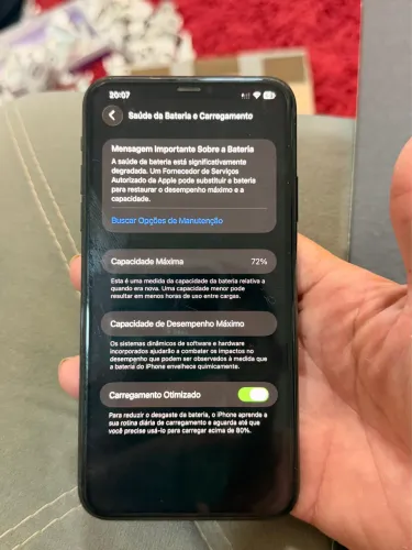Vendo iPhone 11 Pro Max, 256 GB, em perfeito estado. R$ 1.350.00