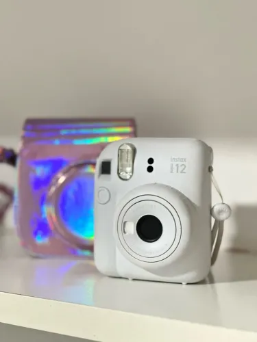 Câmera Instax Mini 12 Fujifilm Branca