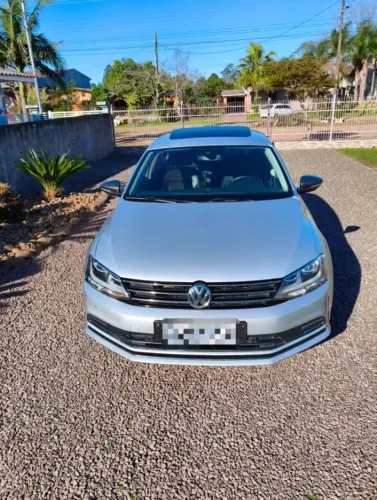 Volkswagen Jetta Comfortline 2.0 T.flex 8V 4P Tipt. 2015