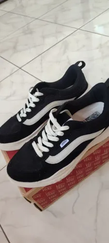 Vans Preto e Branco N°42 - Semi Novo Pouco Uso