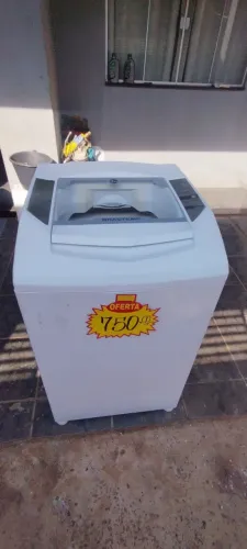 Máquina de lavar roupas faz tudo 