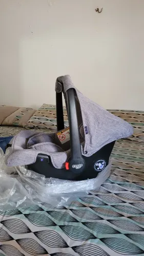 Bebê conforto Cosco cinza