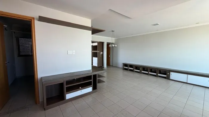 Apartamento com 3 dormitórios para alugar, 120 m² por R$ 3.970/mês - Santa Mônica - Uberlâ