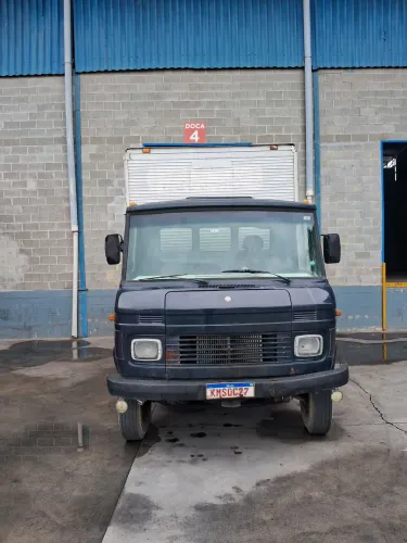 Vendo carro ano 79 em perfeito estado