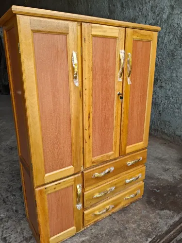 Guarda roupa de solteiro 3 portas novo entrega grátis Belém.