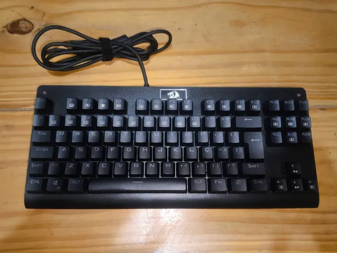 Teclado Mecânico - Redragon Dark Avenger K568R
