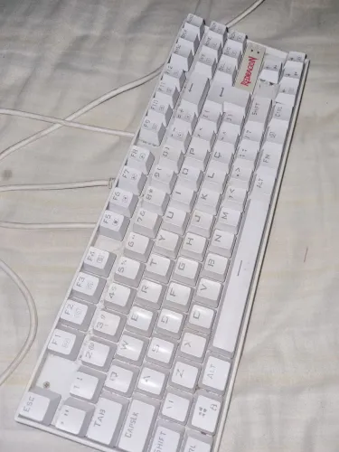 Teclado mecanico Reddragon seminovo