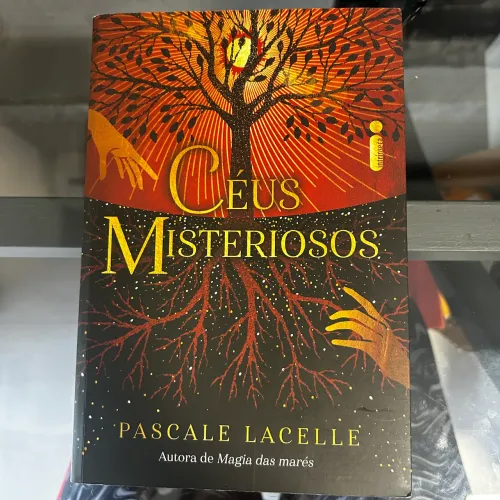 Livro ?Céus Misteriosos? - Pascale Lacelle - ed Intrínseca