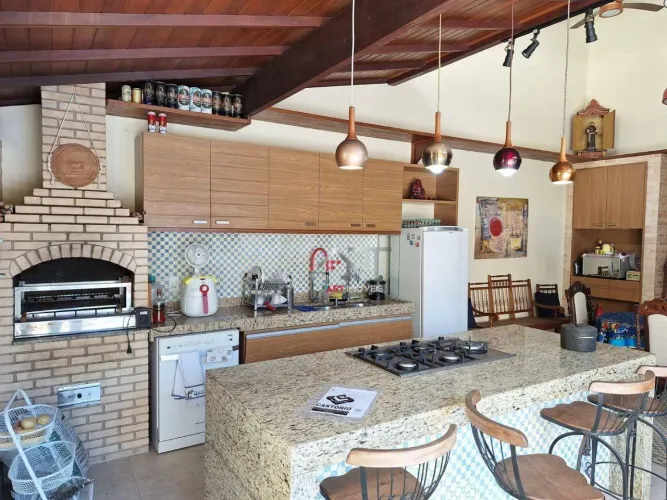 Casa com 6 dormitórios à venda, 300 m² Praia da Costa - Vila Velha/ES
