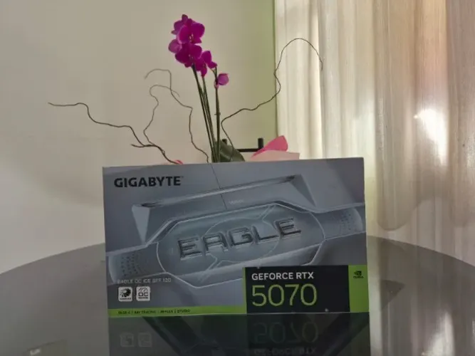 RTX 5070 12gb Eagle - Gigabyte - OC ICE - Zerada - 7 meses de uso - Ainda na Garantia