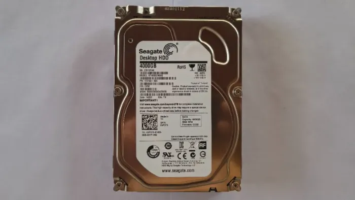 HD 3.5 Seagate Desktop HDD 4TB - ST4000DM000 - Seminovo - 0 Horas de Uso - DVR's / Desktop