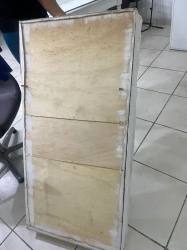 Expositor de esmalte de madeira 