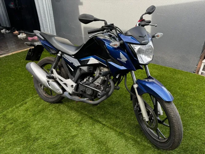 Vendo Titan 2024 quitada