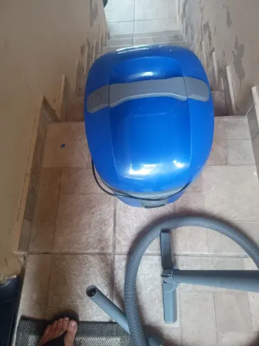 Aspirador Electrolux azul de 1400 w