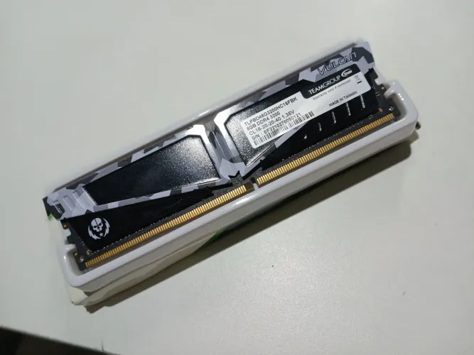 Memória RAM 8GB 3200 TForce
