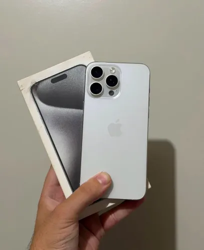 iPhone 15 pro 256gb branco 
