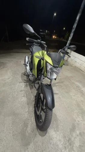 moto cg Titan 160 verde 2022 aceito trocas