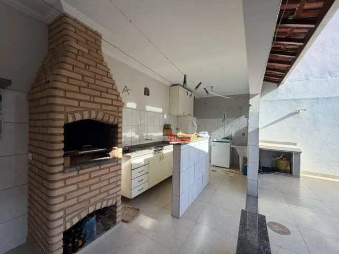 Casa com 3 dormitórios, 260 m² - venda por R$ 670.000 ou aluguel por R$ 3.570/mês - Jardim