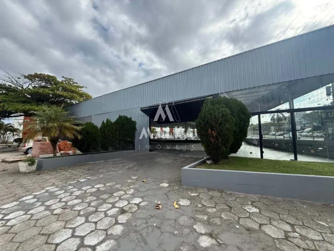 Galpão Comercial para aluguel no bairro Capoeiras