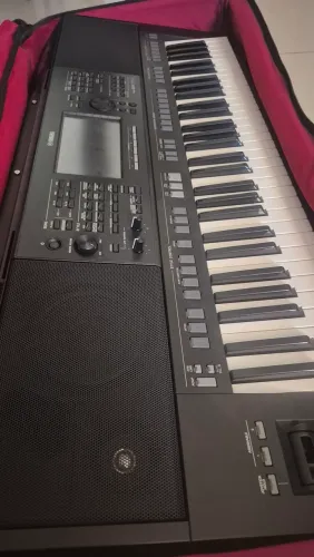 Vendo Teclado Yamaha PSR-SX700 Profissional