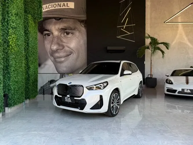 BMW IX1 Xdrive 30 M Sport (elétrico) 2025