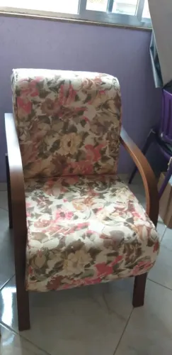 Vendo 02 Poltronas.