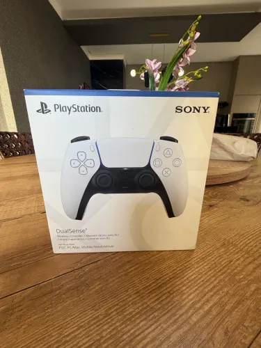 Controle PlayStation 5 branco