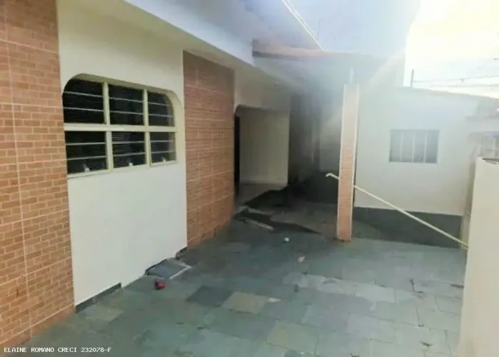 Casa para Venda em Sorocaba, Vila Barcelona, 3 dormitórios, 1 suíte, 2 banheiros, 2 vagas