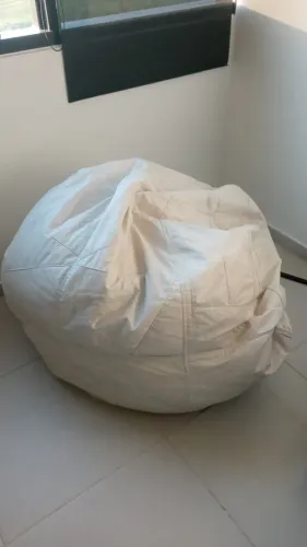 Puff Gigante Off-White ? Precisa de Enchimento