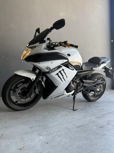 YAMAHA/ XJ6 F 2012 (33 Mil Km Rod.) 600CC