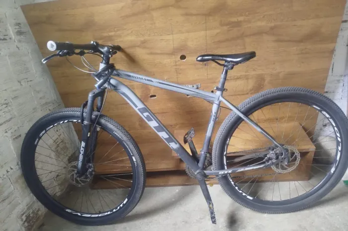 Vende-se Bicicleta GTI ROMA 29 - Ótimo Estado!