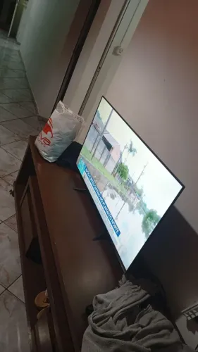 Vendo tv 43 polegadas Multi com apenas 6 meses de uso