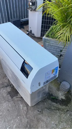 Ar 9.000btus Samsung wind free semi novo Qef