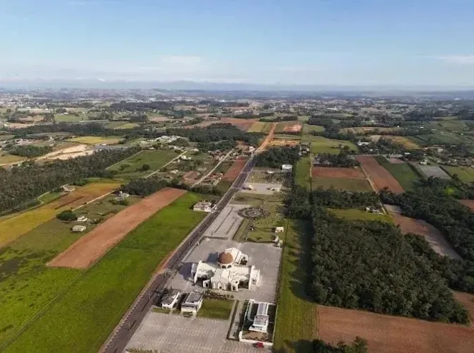 Lote plano com 360 m², escritura e parcelamento direto - Içara - SC