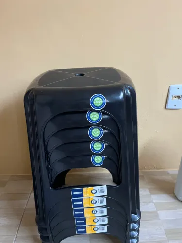 Banco de plástico 