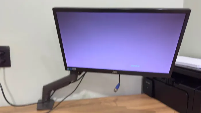 Monitor AOC