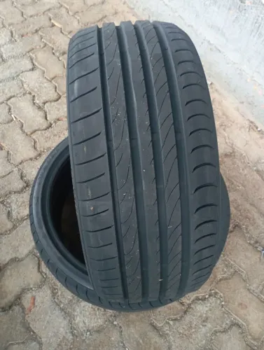 Pneu aro 20 medida 215/30/20 na promoção, entrego a domicílio. R$ 490,00